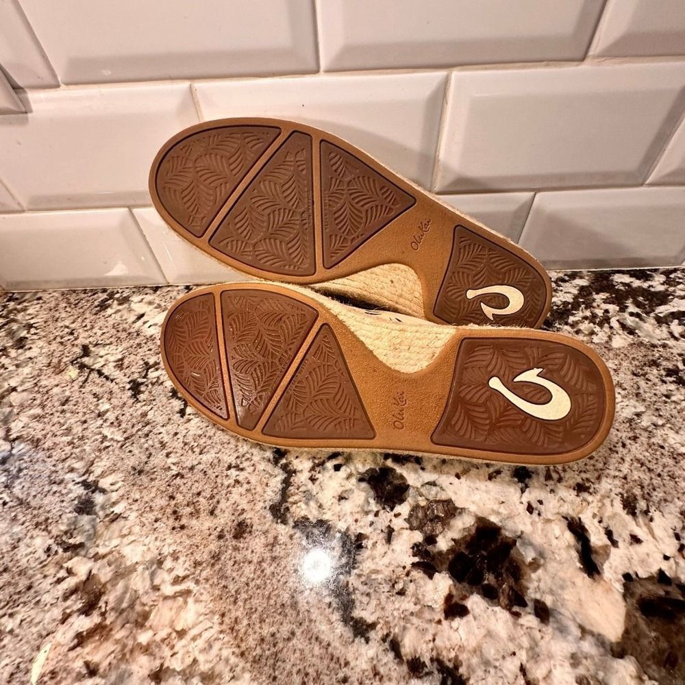 Olukai Kaula Olu lli Palm Leaf Cut Out Espadrille Slip On Flats - Picture 11 of 12